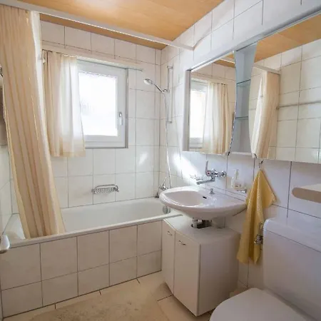Apollo Apartment *